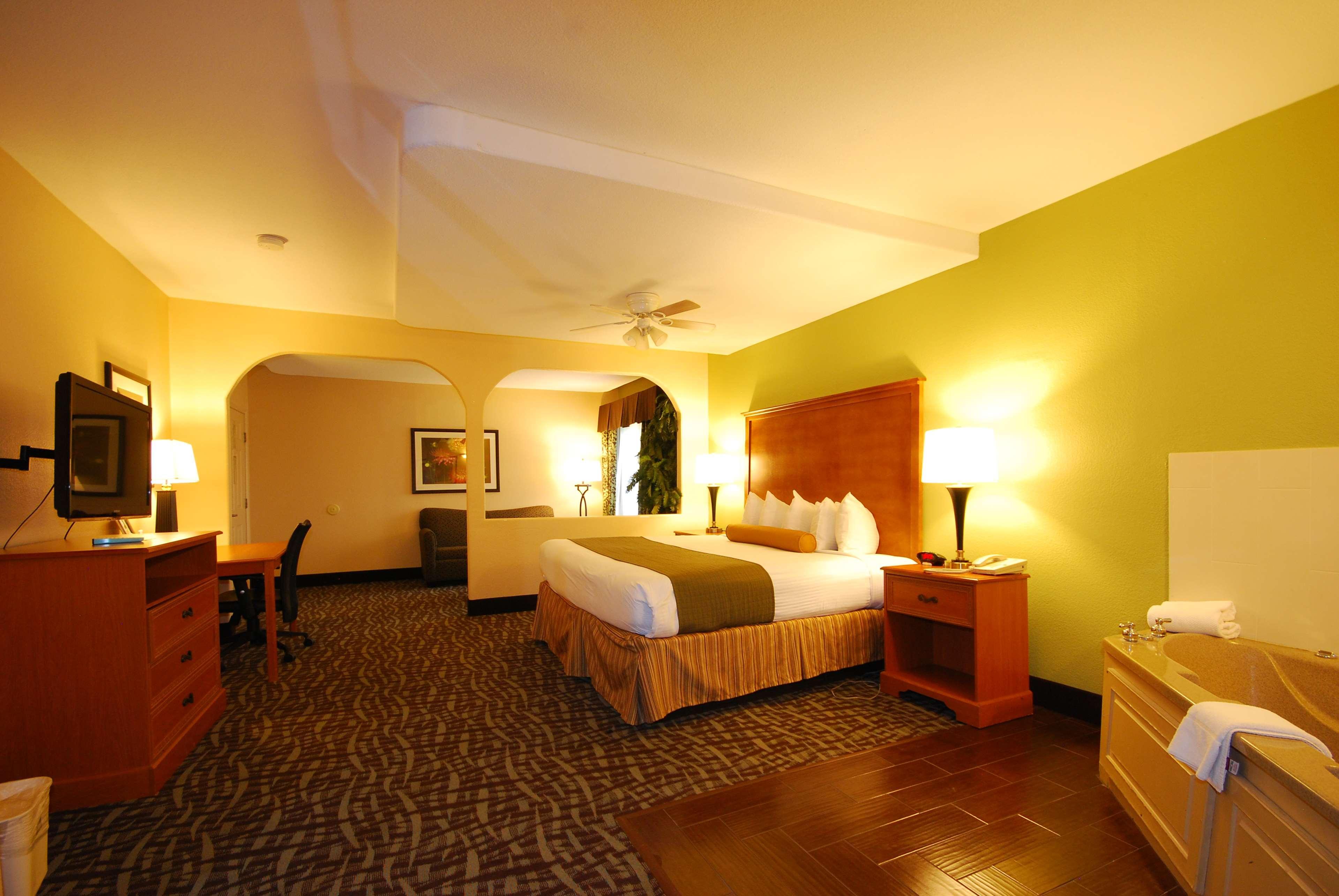 Best Western Plus Emerald Inn & Suites Garden City Zewnętrze zdjęcie