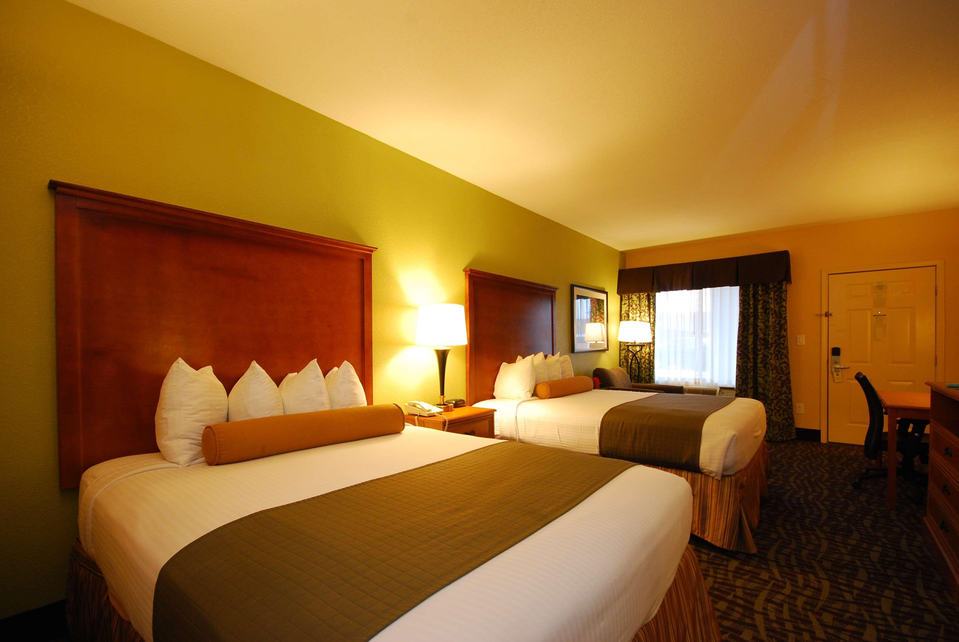Best Western Plus Emerald Inn & Suites Garden City Zewnętrze zdjęcie