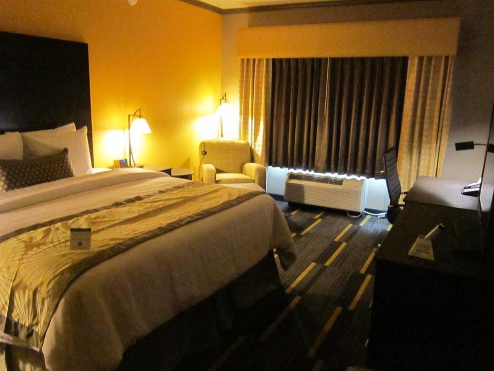 Best Western Plus Emerald Inn & Suites Garden City Pokój zdjęcie