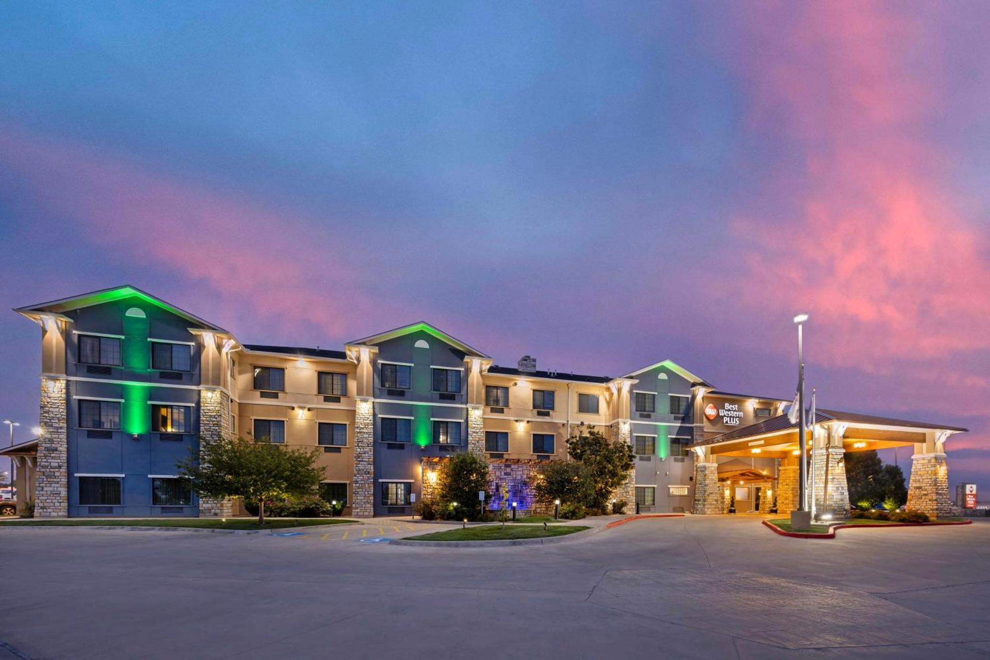 Best Western Plus Emerald Inn & Suites Garden City Zewnętrze zdjęcie